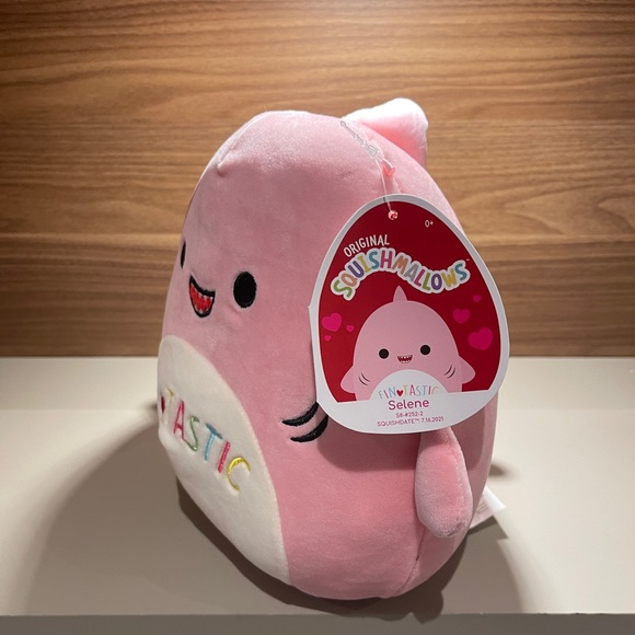 BNWT 8” Squishmallow Selene Shark - Picture 2 of 3